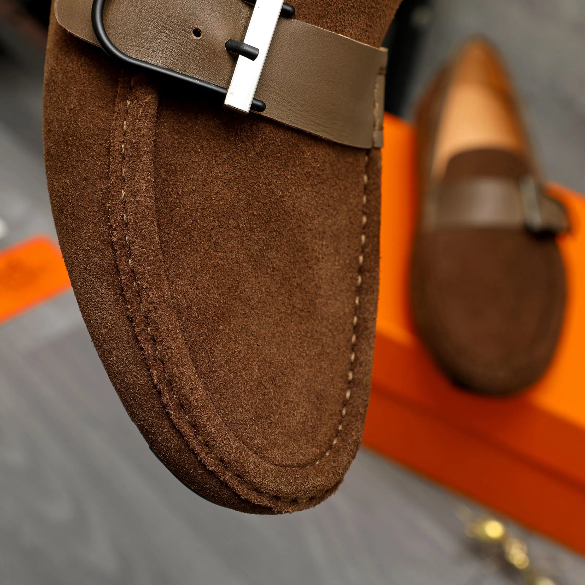 P380 Product trademark: HERMES "Hermes" casual slip-on men's shoes Regular size: 38-44 Product material: Selected frosted cowhide upper, pigskin lining, rubber outsole